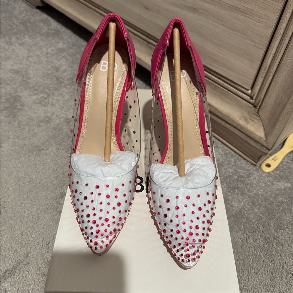 Size 7 never worn